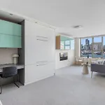 Magical Sydney Escape With Harbour Views & Parking