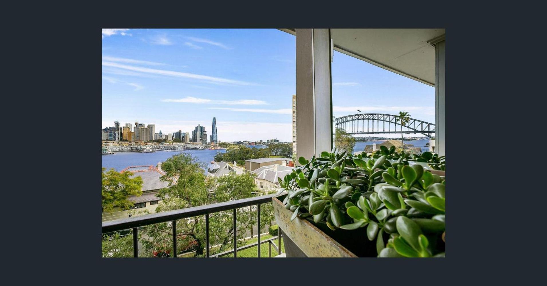 Magical Escape With Harbour Views & Parking * Sydney