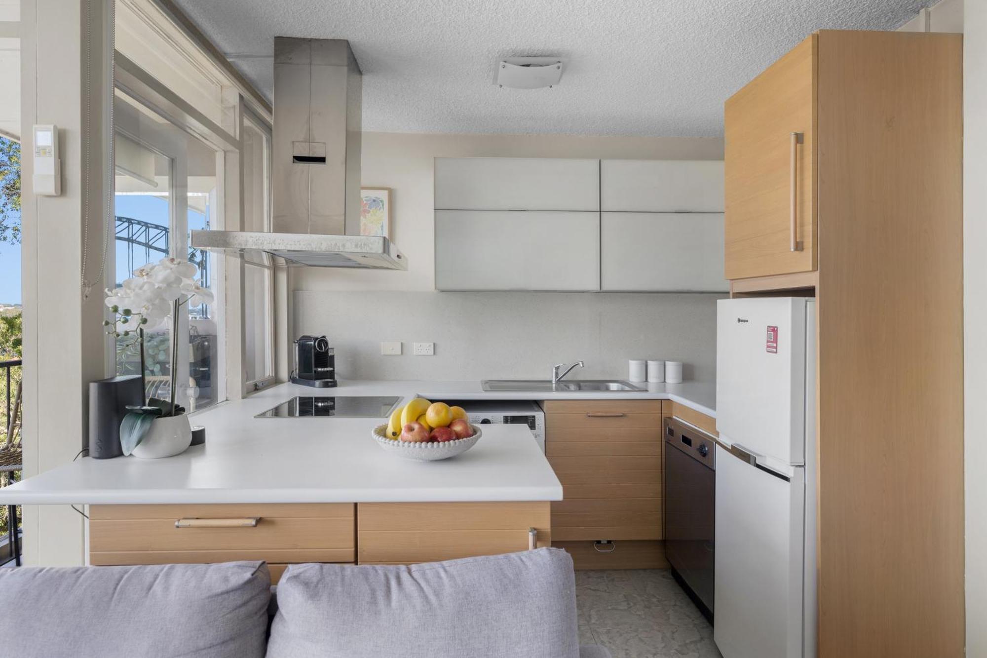 Magical Escape With Harbour Views & Parking Sydney