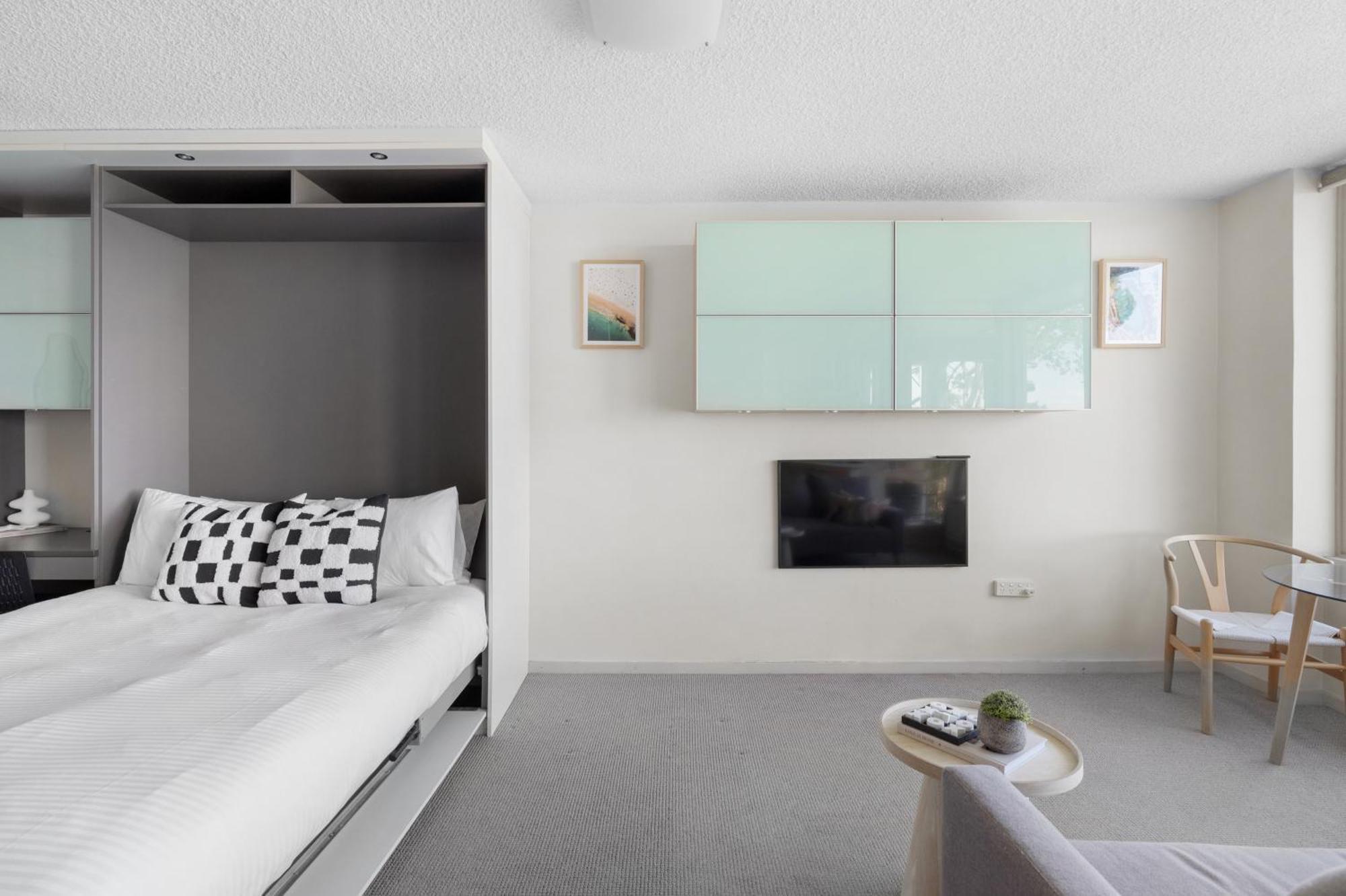 Apartment Magical Escape With Harbour Views & Parking